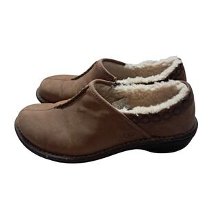UGG Australia Bettey Clogs Womens 9 Brown Leather Sheepskin Lined Slip On Mules